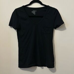 Old Navy v-neck shirt with pocket size XS